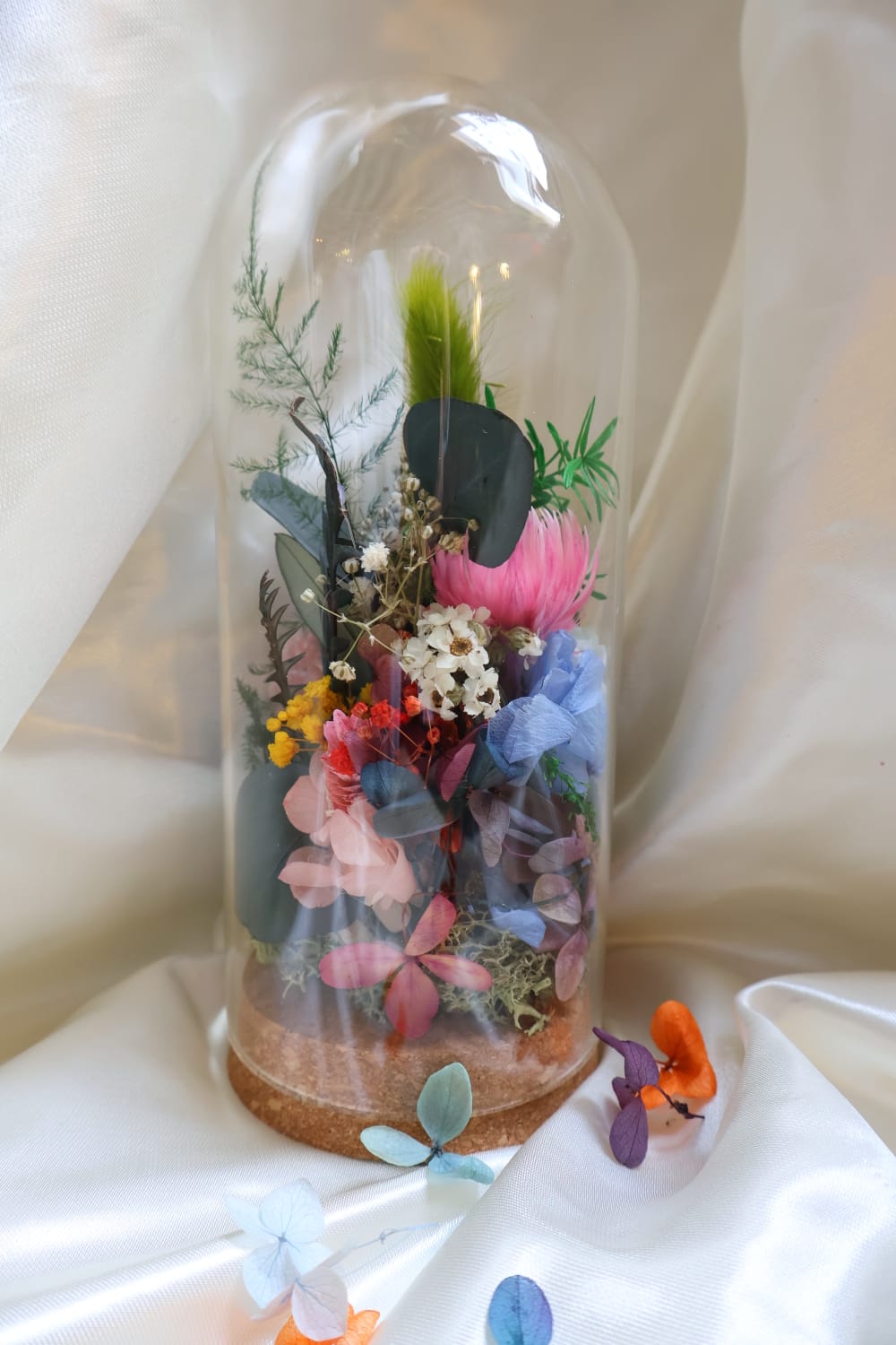 Erstellen Sie einen Trockenblumen-Glockenglas-Workshop in Paris