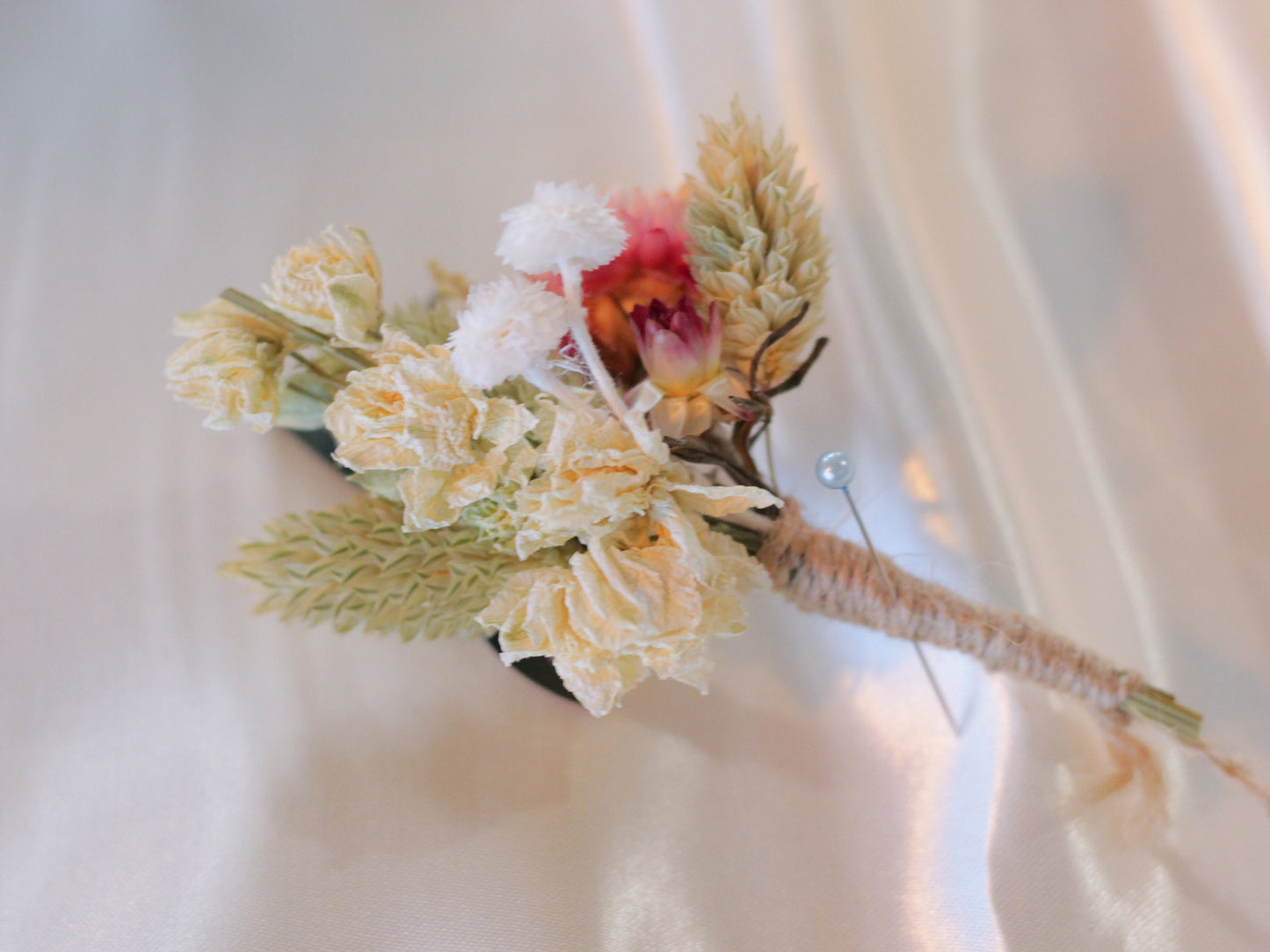 HANA-Hochzeitsknopfloch für Braut und Bräutigam, Boutonniere für die Hochzeit in rosa Farbe