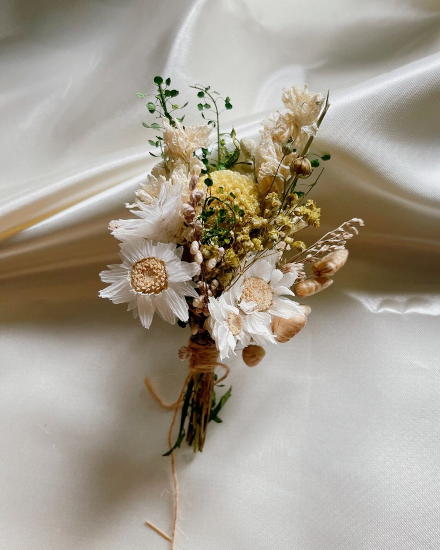 WILL Hochzeitsknopfloch für Braut und Bräutigam, Boutonniere für die Hochzeit in Weiß und Creme