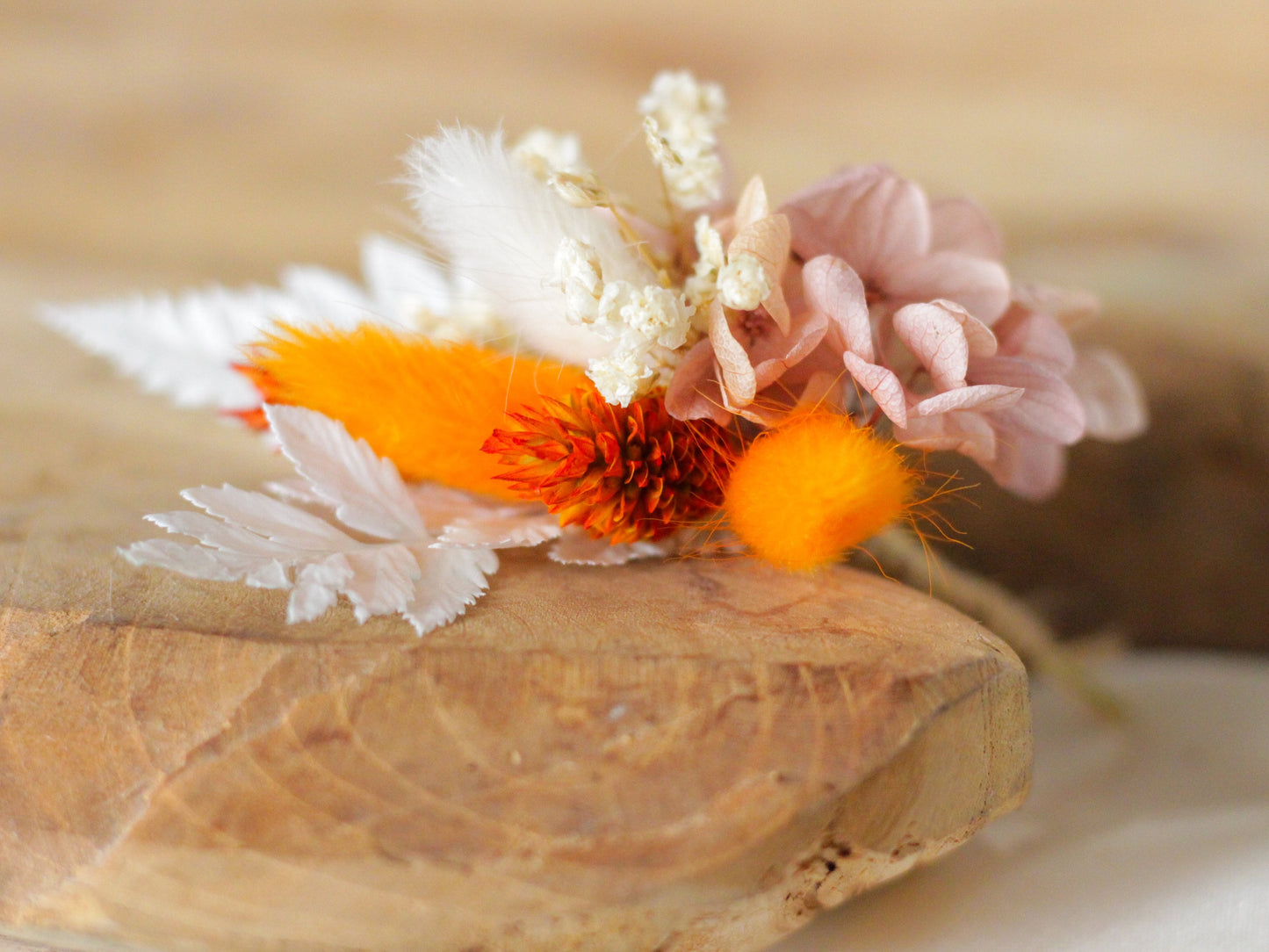 DIANA Hochzeitsknopfloch für Braut und Bräutigam, Boutonniere für Hochzeit in Terrakottafarbe