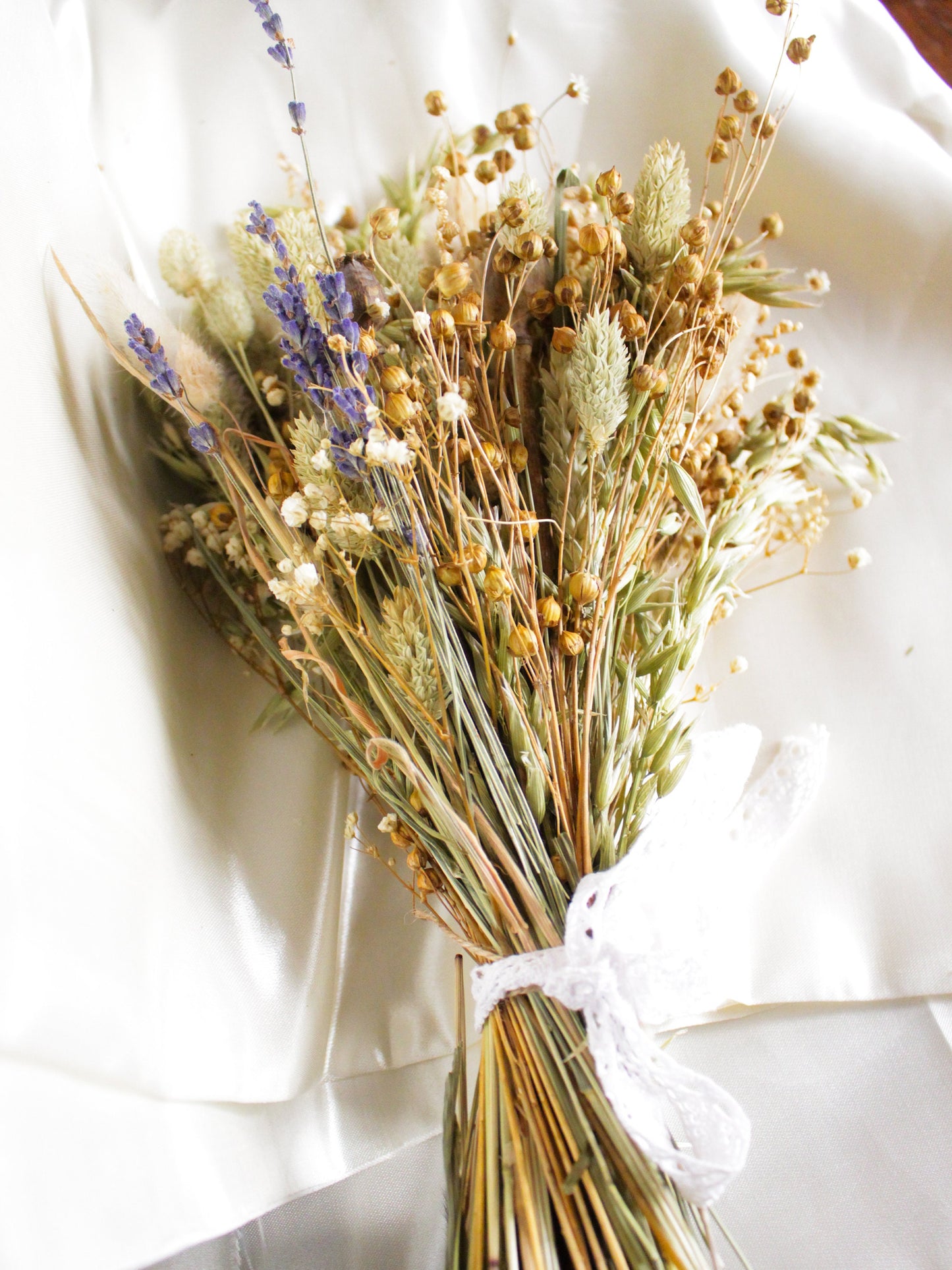 LIN | Flower Bouquet - creme color, for Wedding & House Decoration