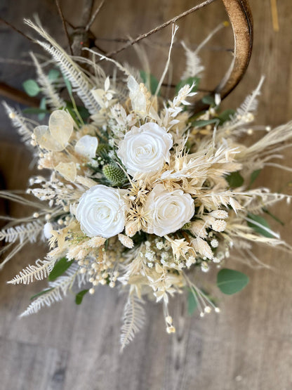 Ensemble bouquet de fleurs séchées / épingle pour hommes / couronne de cheveux / roses bouquet de mariée fleurs séchées mariage boho 