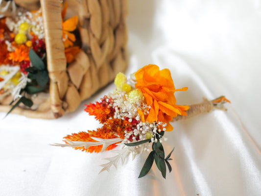 AURA-Hochzeitsknopfloch für Braut und Bräutigam, Terrakotta-Orange-Boutonniere für die Hochzeit